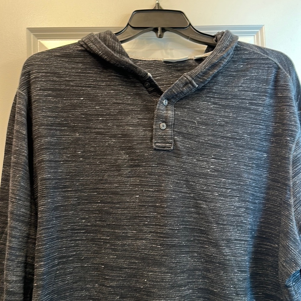 Rowm hoodie